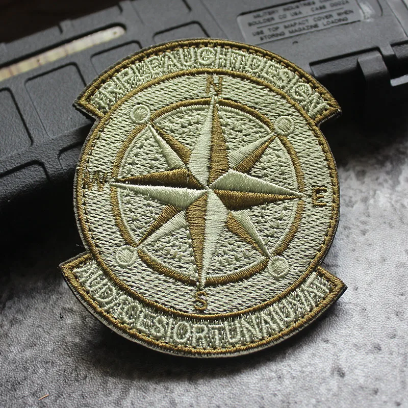 

Compass 3D Embroidery Tactical Armband Magic Stickers Badges Military Patches Hook & Loop For Denim Clothes Backpack Gifts