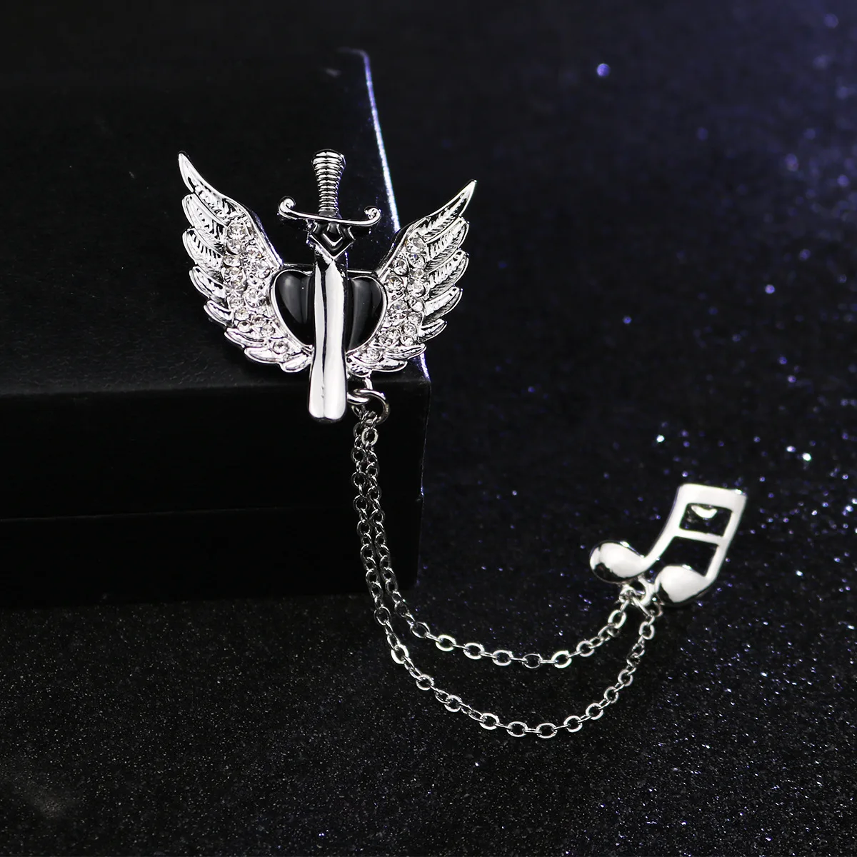 

Musical Note Ancient Sword Angel Wing Brooch Men's Suit Pins and Brooches Crystal Tassel Corsage Badges Music Gifts for Teacher