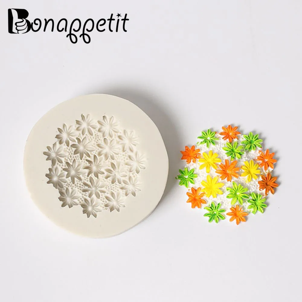 

Flower Pattern Round Silicone Cake Mold DIY Cake Decorating Tool Sugarcraft Chocolate Gumpaste Fondant Mould