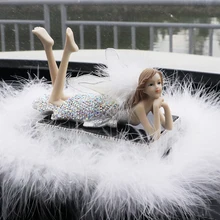 Auto Ornamento Diamante Di Cristallo Sveglio di Angelo Delle Ragazze Automobili Profumo Ornamento Interni Dashboard Altalena Per Le Donne Ragazze