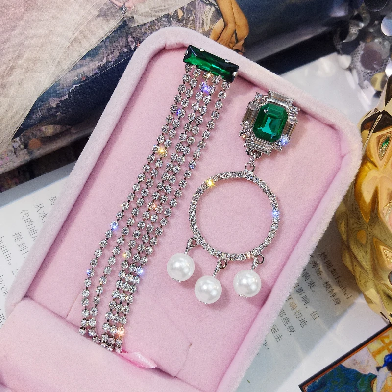 

Vintage Crystal Water Drop Women Dangle Earrings Asymmetric Large Circle Geometric Long Fringed Pearl Earrings Luxury Earrings