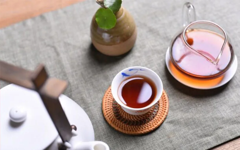 MengKu Rongshi Shu Pu-erh MuYeChun GongTing Pu'er дворец Pu-erh торт 400 г