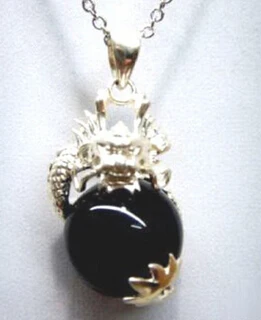 

huij 003368 18KWGP Dragon Coil Black Agate Ball Pendant & Necklace 2pc