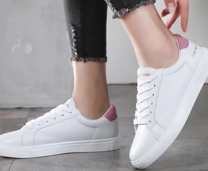 

2018 new breathable fashion men's and women's Korean shoes Casual shoes white shipping Male summer
