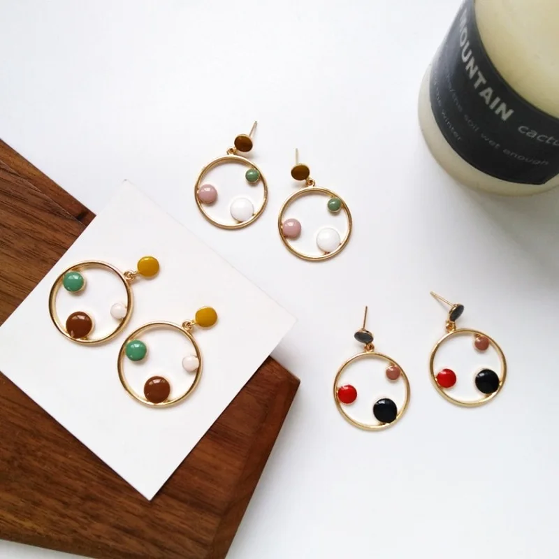 

Korean Simple Colorful Matching Student Jewelry Fashion Personality Girl Women's Accessories Creative Metal Round Clip Earrings
