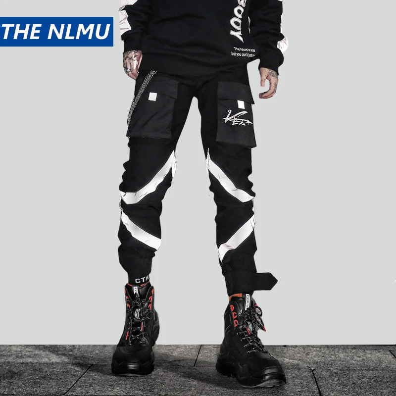 

Hip Hop Reflective Strip Cargo Pants Men Joggers Pockets Pant Streetwear Male 2019 Harajuku Mens Elastic Waist Chain Pant HW318