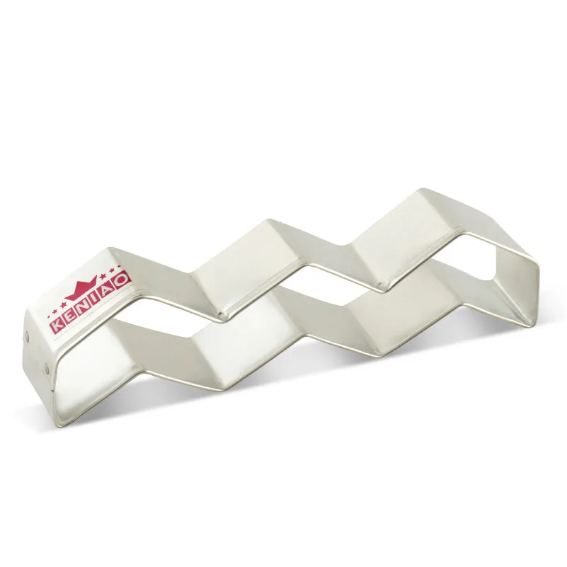 

KENIAO Tribal/Boho Chevron Cookie Cutter- 13.6 x 3.6 cm - Biscuit / Fondant / Bread / Pastry Cutters - Stainless Steel