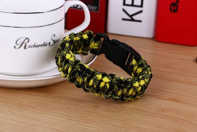 Męska nowa survivalowa bransoletka z linki spadochronowej dla mężczyzn Outdoor Camping piesze wycieczki klamra nadgarstek kobiety liny bransoletka biżuteria męska tanie i dobre opinie Chain link bransoletki Unisex Brak CN (pochodzenie) moda TRENDY ribbon Łańcuszek typu kord Bracelets Zgodna ze wszystkimi Męska nowa survivalowa bransoletka z linki spadochronowej dla mężczyzn Outdoor Camping piesze wycieczki klamra nadgarstek kobiety liny bransoletka biżuteria męska tanie i dobre opinie Chain link bransoletki Unisex Brak CN (pochodzenie) moda TRENDY ribbon Łańcuszek typu kord Bracelets Zgodna ze wszystkimi