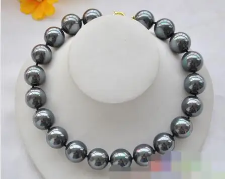 

3666 PEACOCK BLACK SOUTH SEA SHELL PEARL NECKLACE