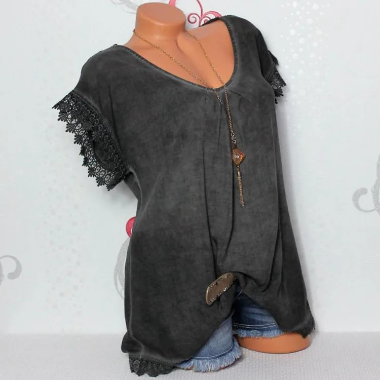 

Europe and the United States in the summer 2018 round collar short sleeve T-shirt back hollow out splicing lace frock