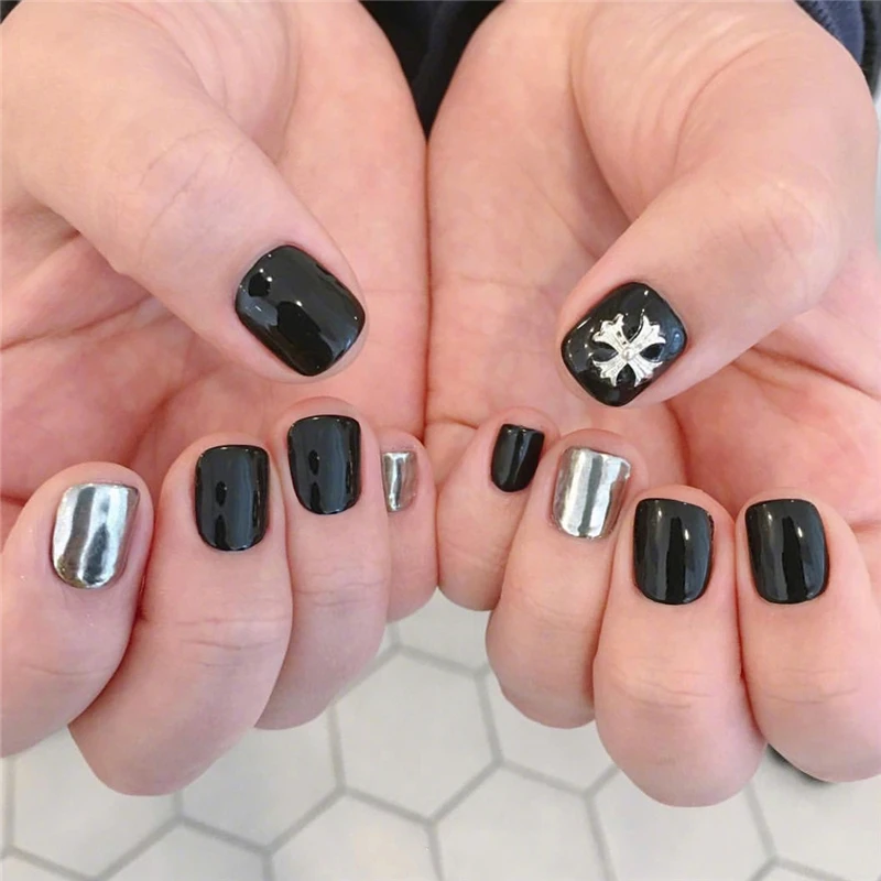 

American punk style Black and sliver hit pure color with cross pattern 3d fake nails lady full nail tips short cute false nails