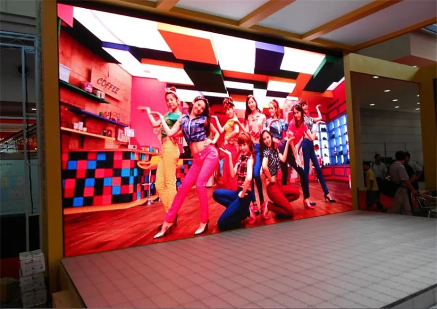

P5 SMD indoor full color display ,8 scan,40000dots/m2