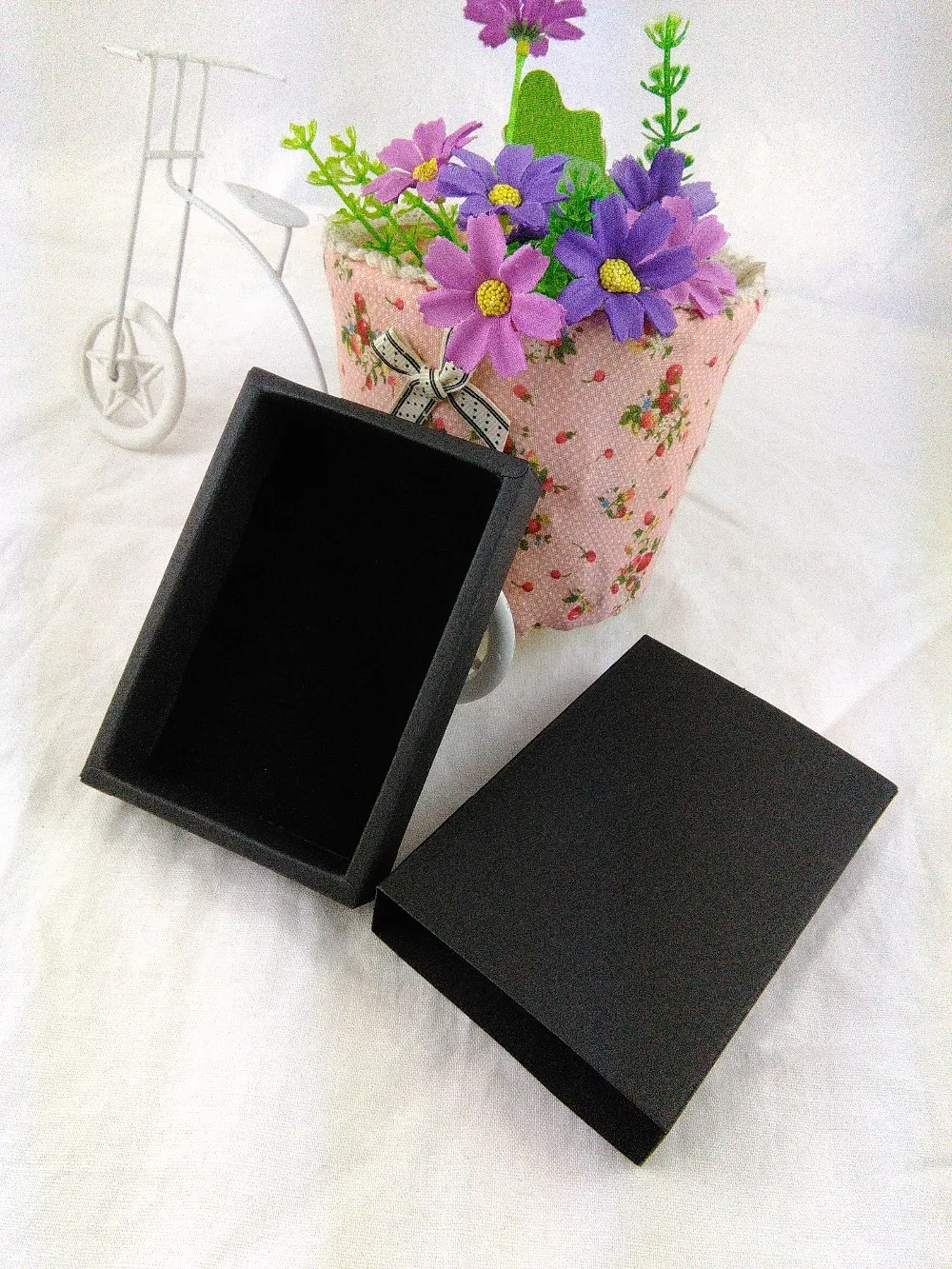 

24PCS/Lot Gift box Retail Black Color Paper Drawer Box Gift Bank Packaging Cardboard Boxes with free High-grade black velvet
