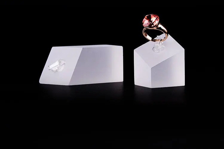 Oirlv 2PCS Acrylic Rings Finger Display Stands Holder Show Counter Showcase (10)