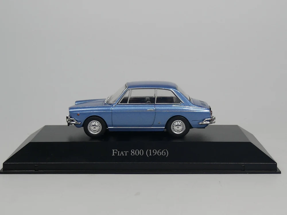 ixo 1:43 Fiat 800 1966 Diecast model car