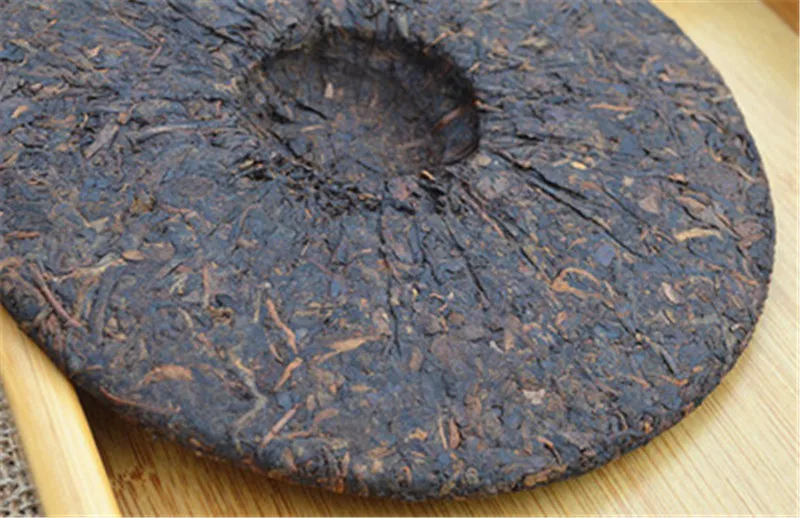 old puer tea ripe tea pu er Menghai chinese yunnan puerh tea health care food for weight loss slimming puer tea old puer tea ripe tea pu er Menghai chinese yunnan puerh tea health care food for weight loss slimming puer tea