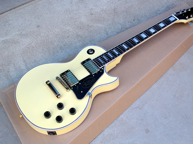 Wolesale Milk yellow Electric Guitar with Black Pickguard,Golden