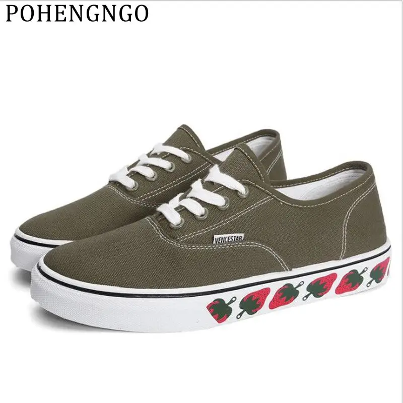 

Summer Men Canvas Shoes 2019 Fashion comfortable Men Skateboarding shoes Lace-up strawberry Casual Flats Low-top student sneake
