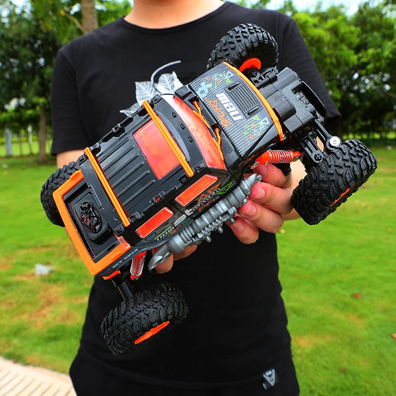 

NEW arrival 1:16 4WD RC Cars 2.4G four-wheel drive remote control off-road climbing car play 25 minutes remote Electric Toys