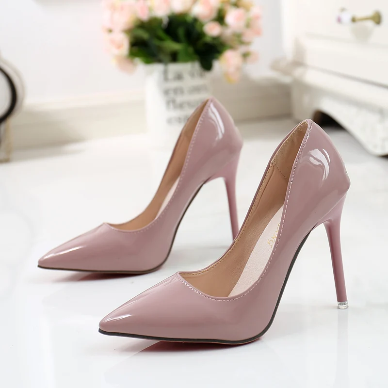 телесные туфли лодочки. туфли женские бежевые. бежевые туфли. Kurt geiger обувь. бежевые лодочки на шпильке.