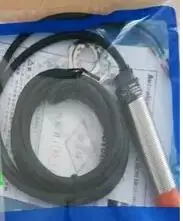 

Switch PRL18-8DP DC three wire PNP normally open inductive sensor
