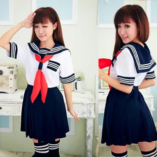 Гакко сэйфуку. Школьная форма в японии сейфуку. Японская школьная фори. Кореянки в школьной форме. Японки в школьной форме.