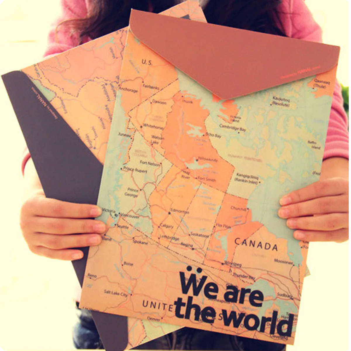 

Creative simple stationery map envelope file pocket RetroStyle lovely A4 folder file school and office supplies