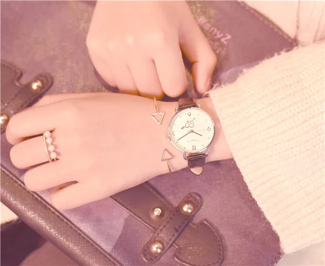 

Factory direct simple multi-function sports watch can be changed with a strap