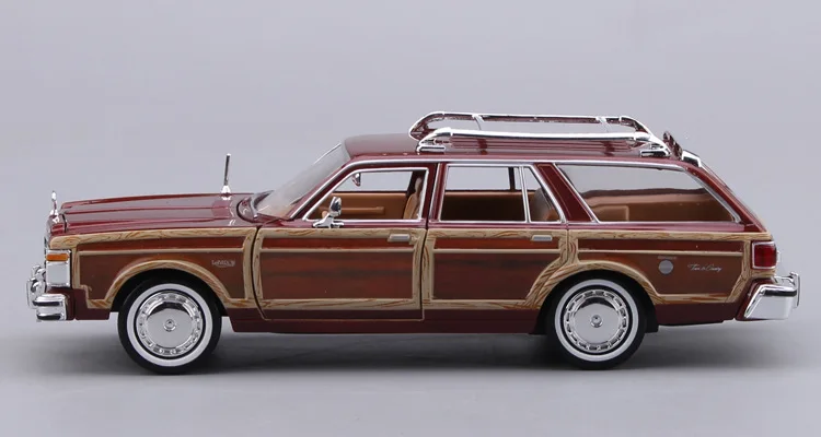 1:24 1979 Chrysler labaron литая модель машины украшения модель 73331A