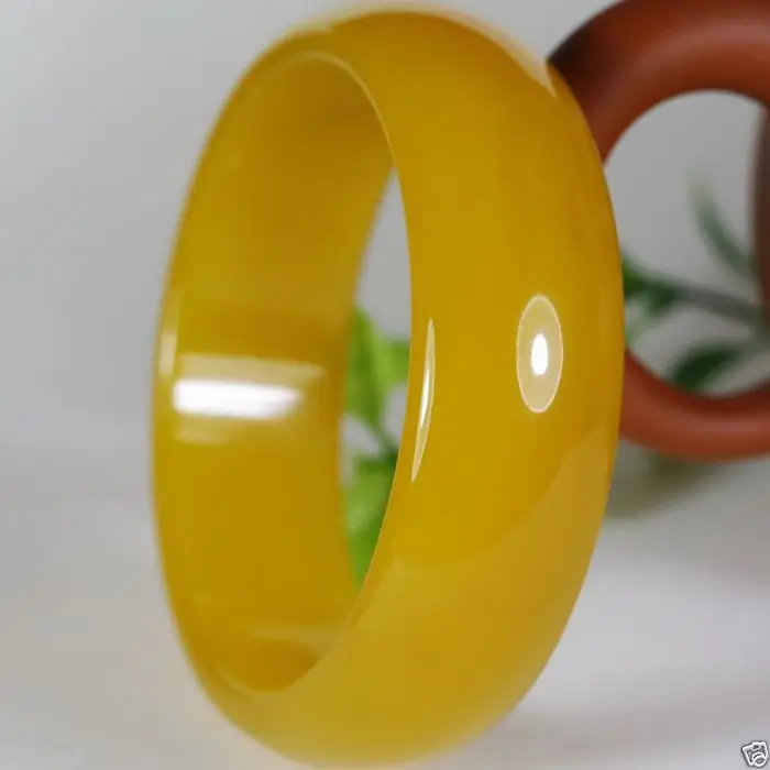 

Royal woman Natural ice kinds Yellow jade Hand-carved bracelet