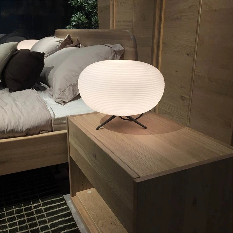 Nordic Contracted Screw Glass Table Lamp Contemporary Bedroom Creative Decorative Study Home Hotel Bedside Led E27 Desk Lamp (10)