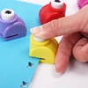 Niños Mini papel de impresión mano Puncher Scrapbook etiquetas tarjetas artesanía DIY punzón cortador herramienta 6 estilos perforador ► Foto 2/6