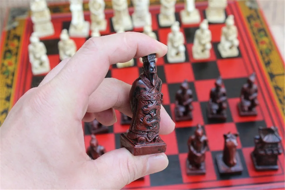 Hot Antique Chess Medium Desktop Stereo Chess Soldiers Resin Chess Pieces Wooden Board High Quality Gift Easytoday