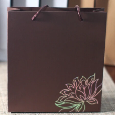 Маленький размер 250gsm черная картонная сумка может напечатать с кастомизированная бумага с логотипом сумка/хозяйственная сумка(5 лет опыта