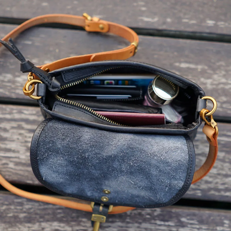 AETOO Handmade retro old handmade leather leather shoulder oblique diagonal bag casual small Sen Ms. female models