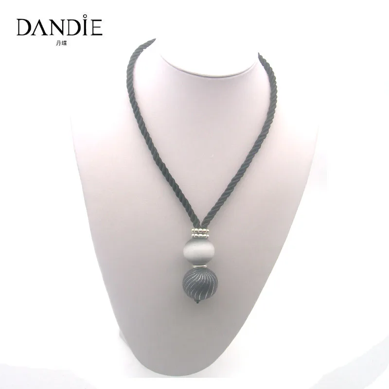 Модное короткое ожерелье Dandie Black wood | Украшения и аксессуары