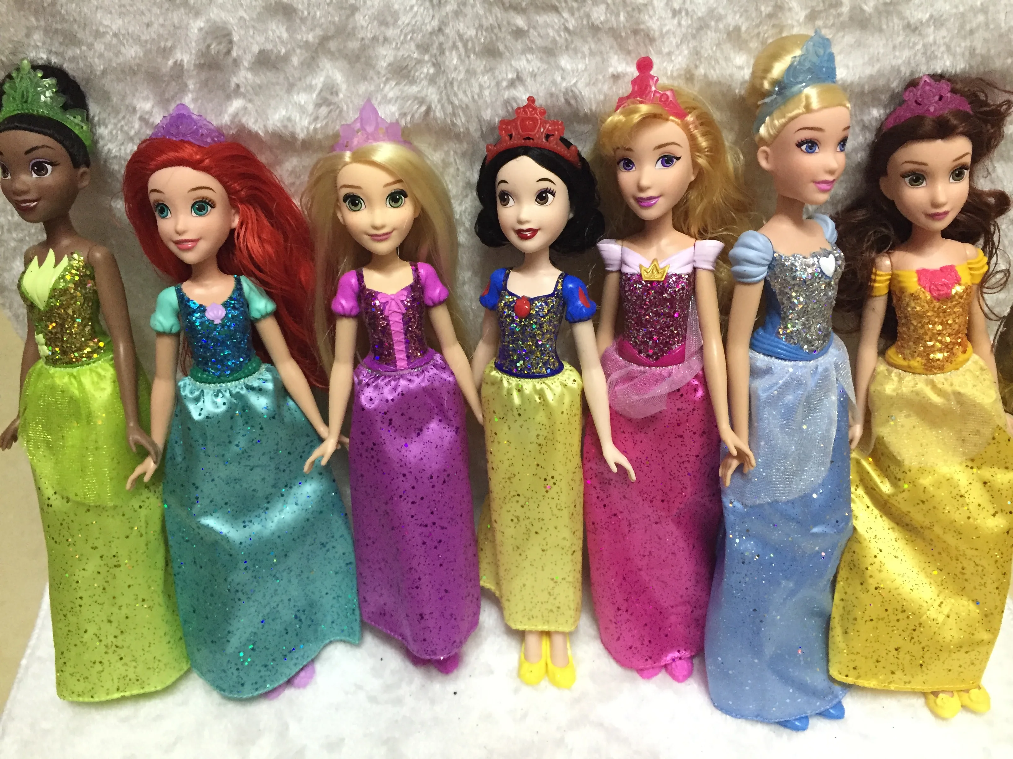 holiday disney dolls