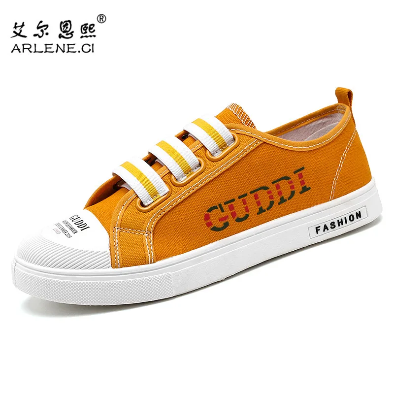 

2019 New Men's Classic Canvas Shoes Fashion Lightweight Vulcanize Shoes Solid Silp on Casual Sneakers High Quality Low top Shoes