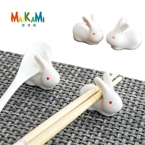 2 шт. керамические палочки для еды в форме кролика, ложка, вилки и нож, держатель для отдыха, прочная Милая подставка, бесплатная доставка - изображение