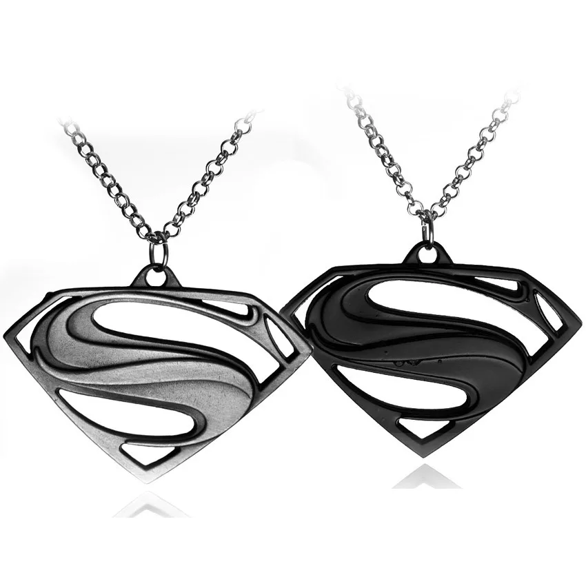 

Batman v Superman Keychain Superman Logo Figure Pendant Keyring Car Key Chain Accessories Figure Toys Doll