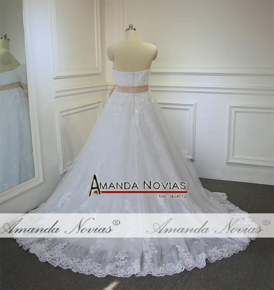 Abito да sposa без бретелек A-Line Кружева Аппликация из цветов ремень перевязи свадебное платье