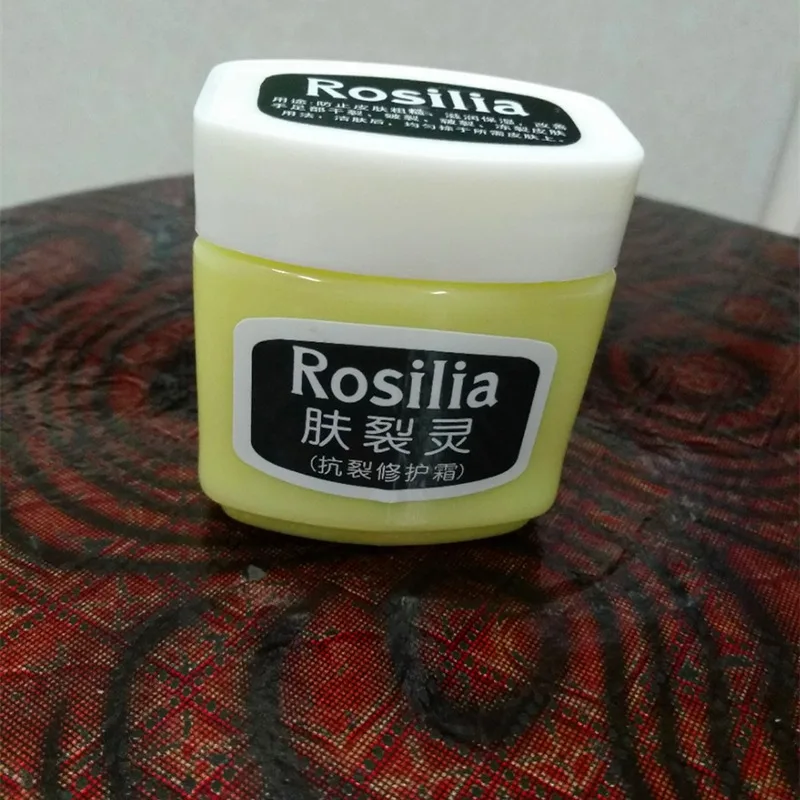

Natural Cure Face Cream Prevent Skin From Crowfoot Cracks Moisturize Face Skin Frost Crack Prevention For The Winter Dry Skin