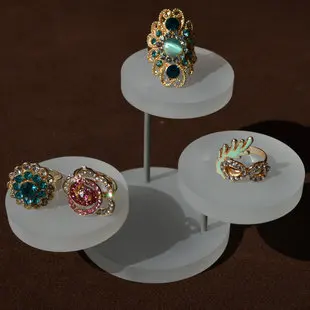 

High Quality Round Jewelry Display Tray Ring Stand Ring Holder Earring Display Case Pendant Organizer Jewelry Holders