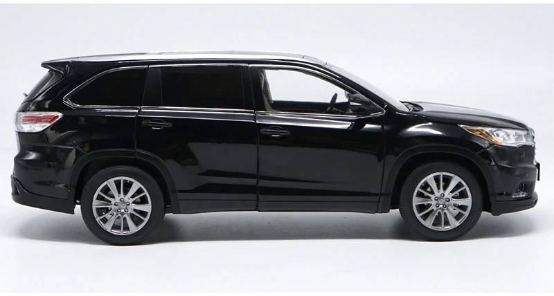1:18 TOYOTA Highlander литая модель автомобиля SUV игрушки для детей рождественские подарки коллекция