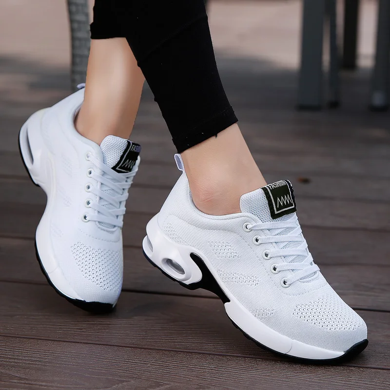

2019 Women Lightweight Sneakers Vulcanize Shoes Tennis Indoor Outdoor Sports Breathable off white shoes Solid casual Yasilaiya