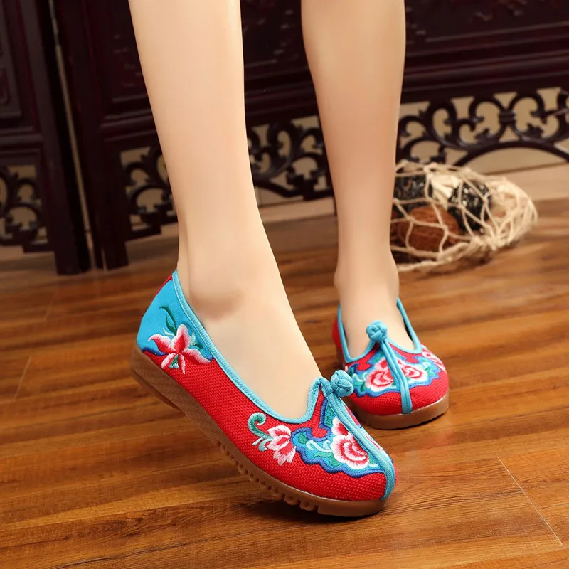 

Retro Chinese Style Embroidery Cloth Shoes Women's Round Toe Loafers Slip-on Floral Flats Ethnic Sapato Feminino Soft Sole 34-43