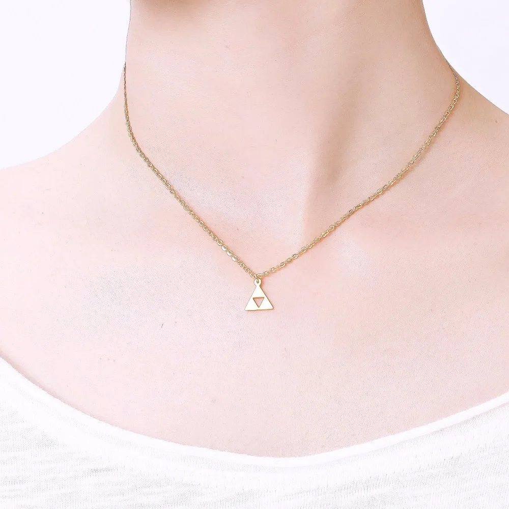 Collier Femme Anime The Legend Of Zelda Triforce Necklace Metal Figure Pendant Necklace Friendship Gift Triangle Chocker Jewelry