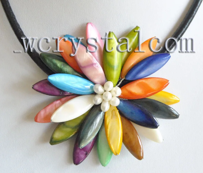 

Multicolor Long Oval Sea Shell One Flower Bloom Necklace