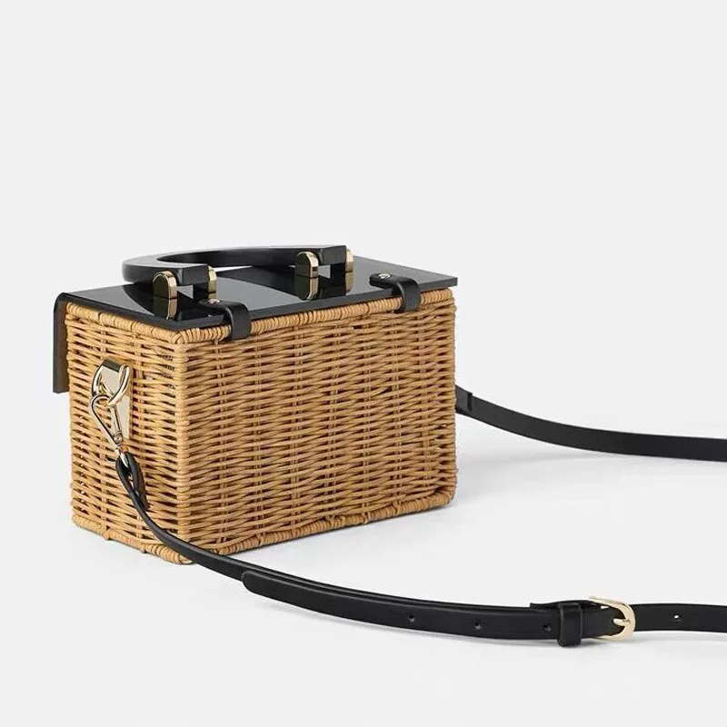 Fashion new acrylic flip straw braided bag wooden handle woven bag handmade holiday travel rattan bag