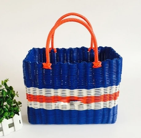 Портативная пластиковая ручная плетеная пластиковая корзина с ручкой, модная корзина для игрушек для покупок, поднос для фруктов, держатель для шампуня для ванной комнаты - Цвет: large basket